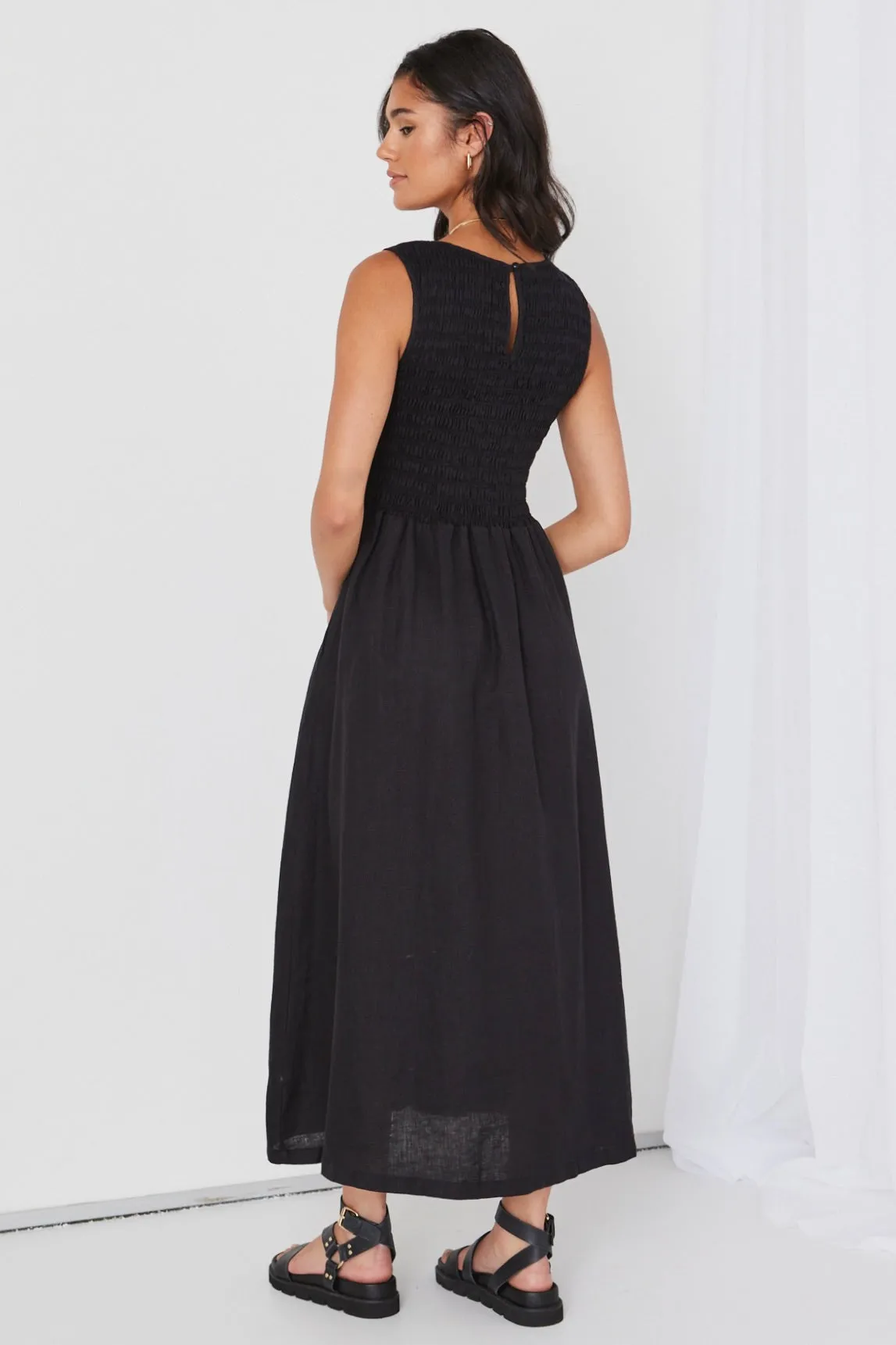 Bryar Black Linen Sleeveless Empire Midi Dress