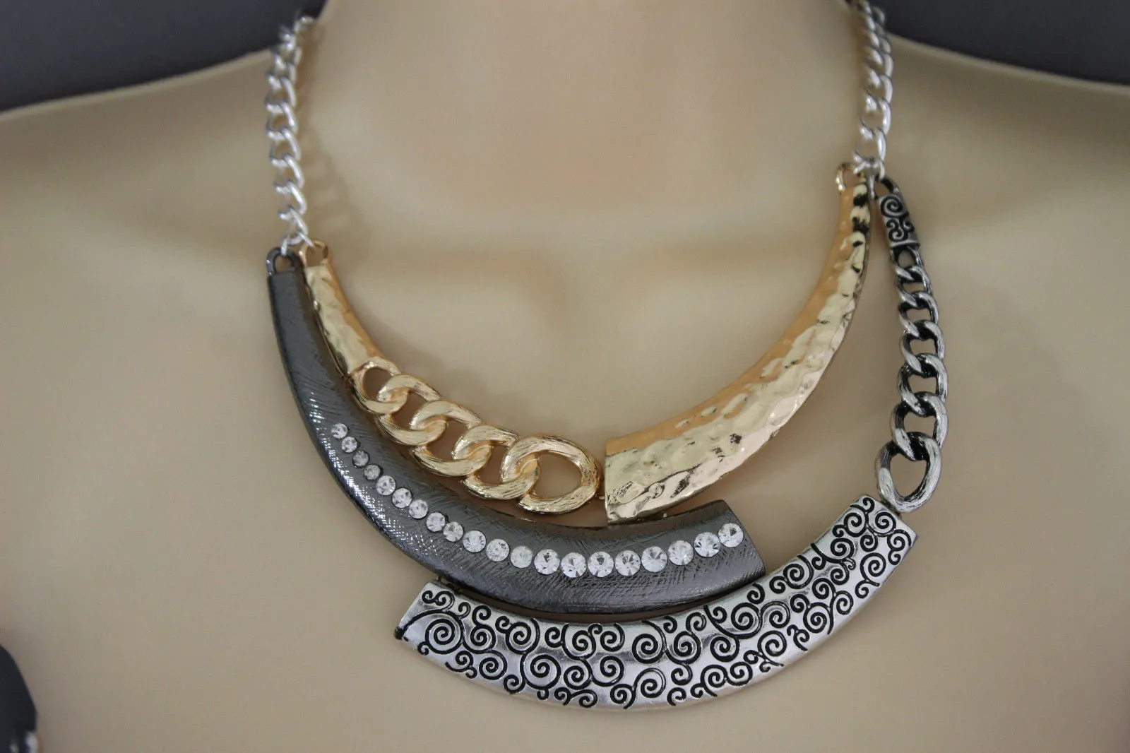 Gold Black Or Silver Black Metal Plate Half Moon Necklace Chains   Earrings Set